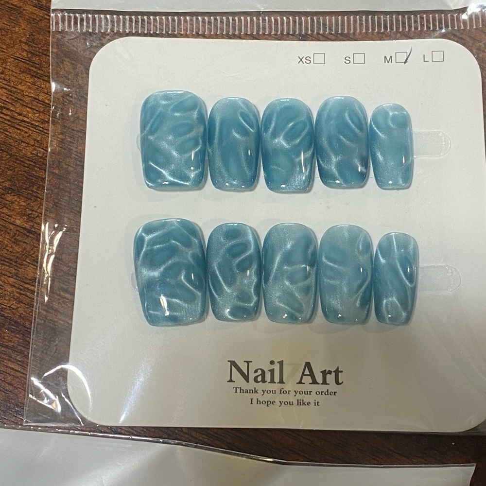 Bundle - Press-On Nails - Picture 2 of 4